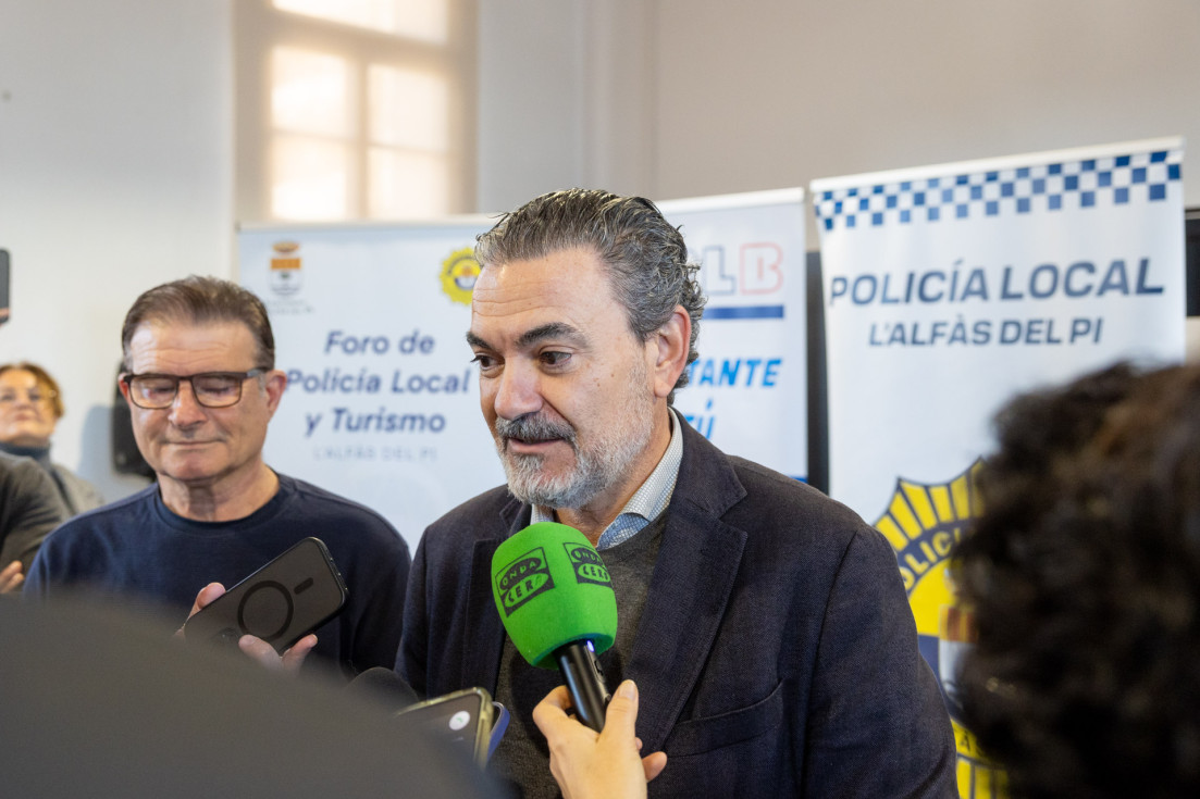 vicente arques presentación foro policia local turismo