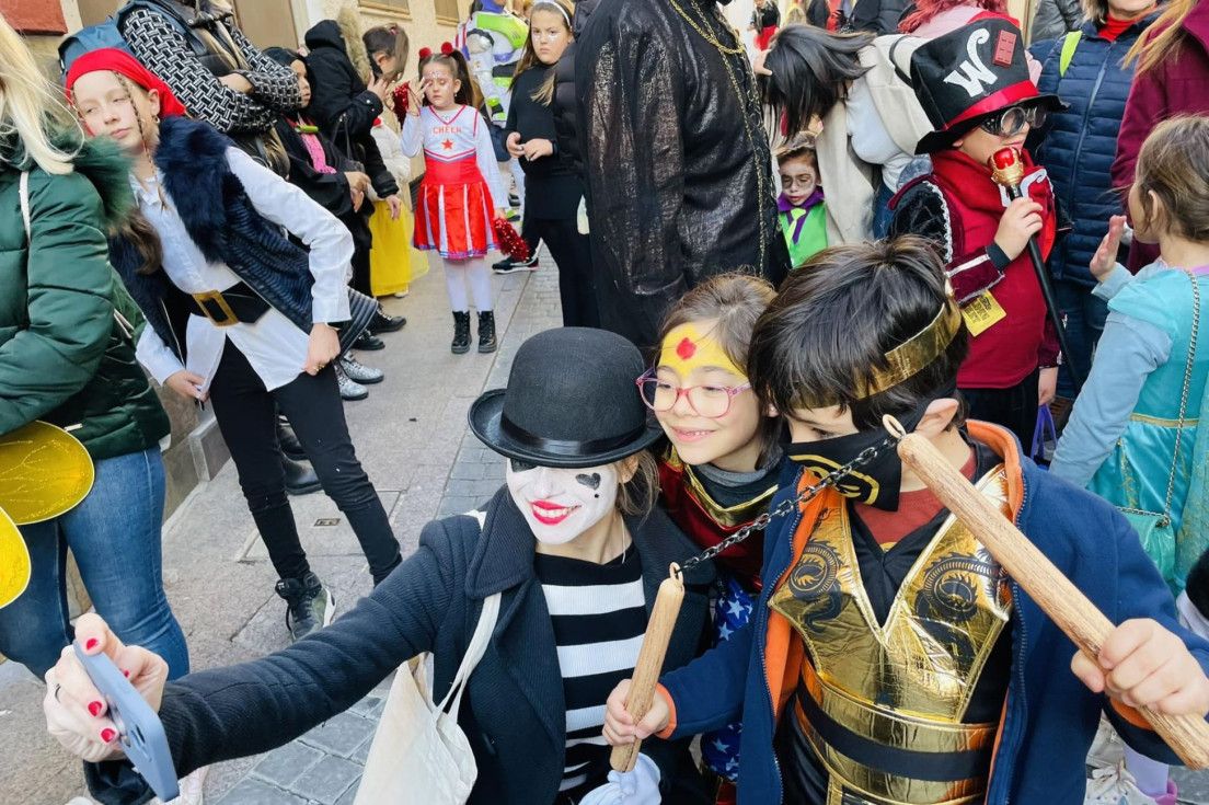 Finestrat celebra este sábado su Carnaval con pasacalles, hinchables y baile de disfraces