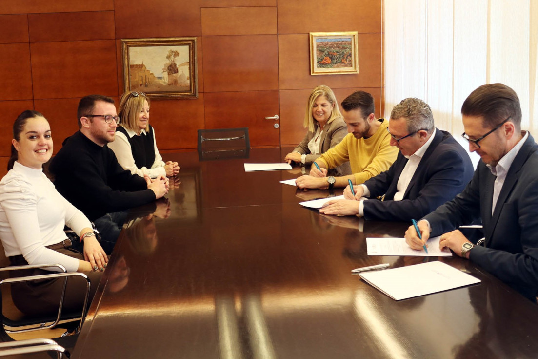 Reunión convenio Associació Penyes carnaval Benidorm