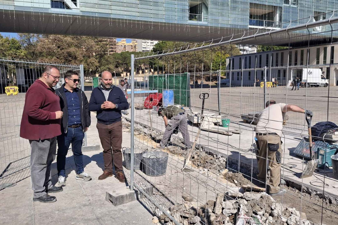 intervención plaza Sus Majestades Reyes España Ayuntamiento Benidorm