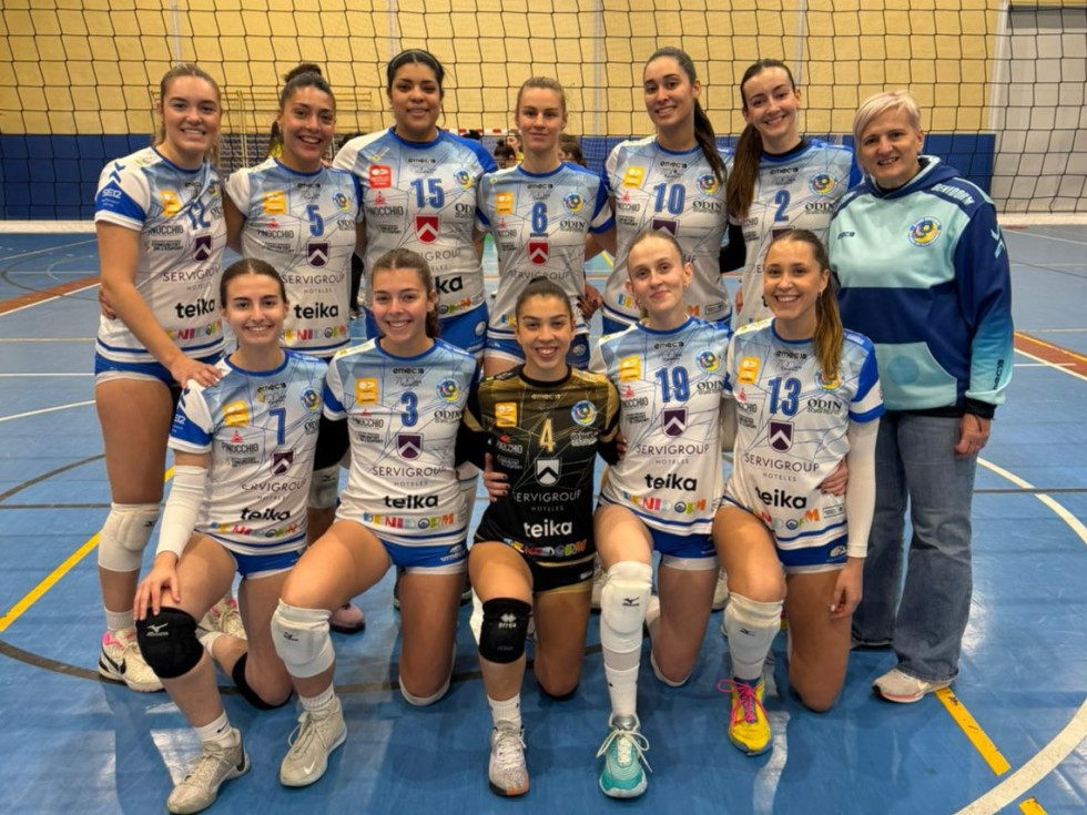 El Servigroup Playas de Benidorm suma cuatro puntos en Andalucía tras vencer en Atarfe y caer en el tie-break en Granada