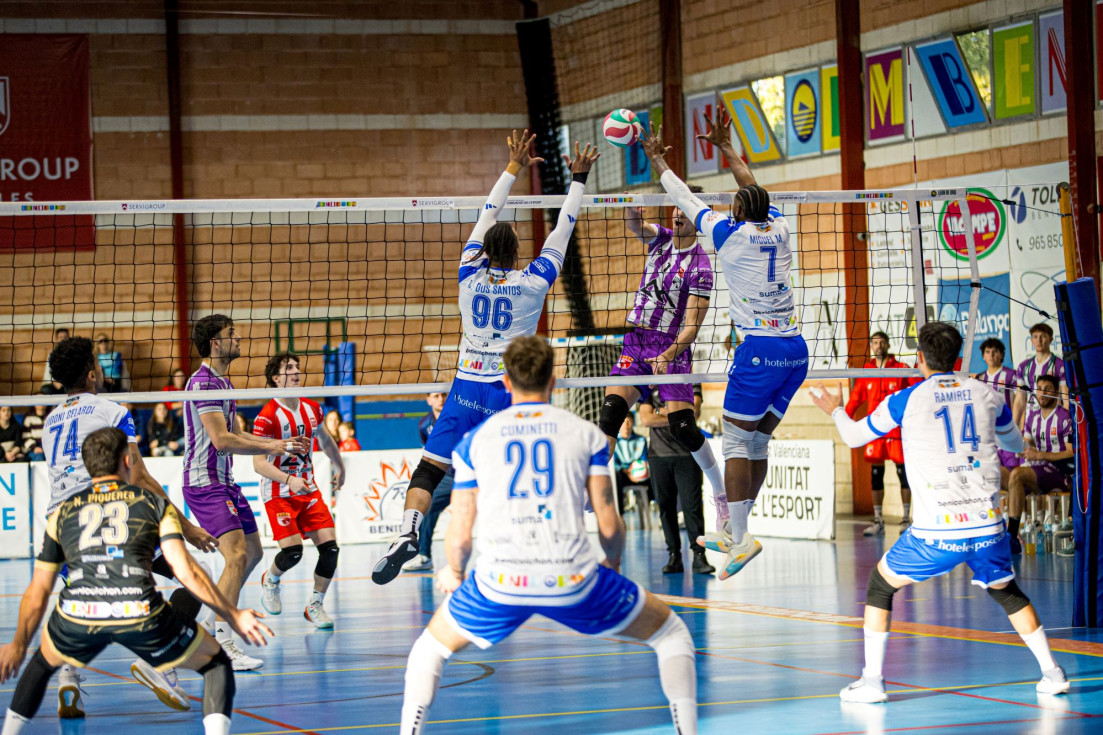 Servigroup Benidorm vs Conectabalear CV Manacor pabellón raul mesa