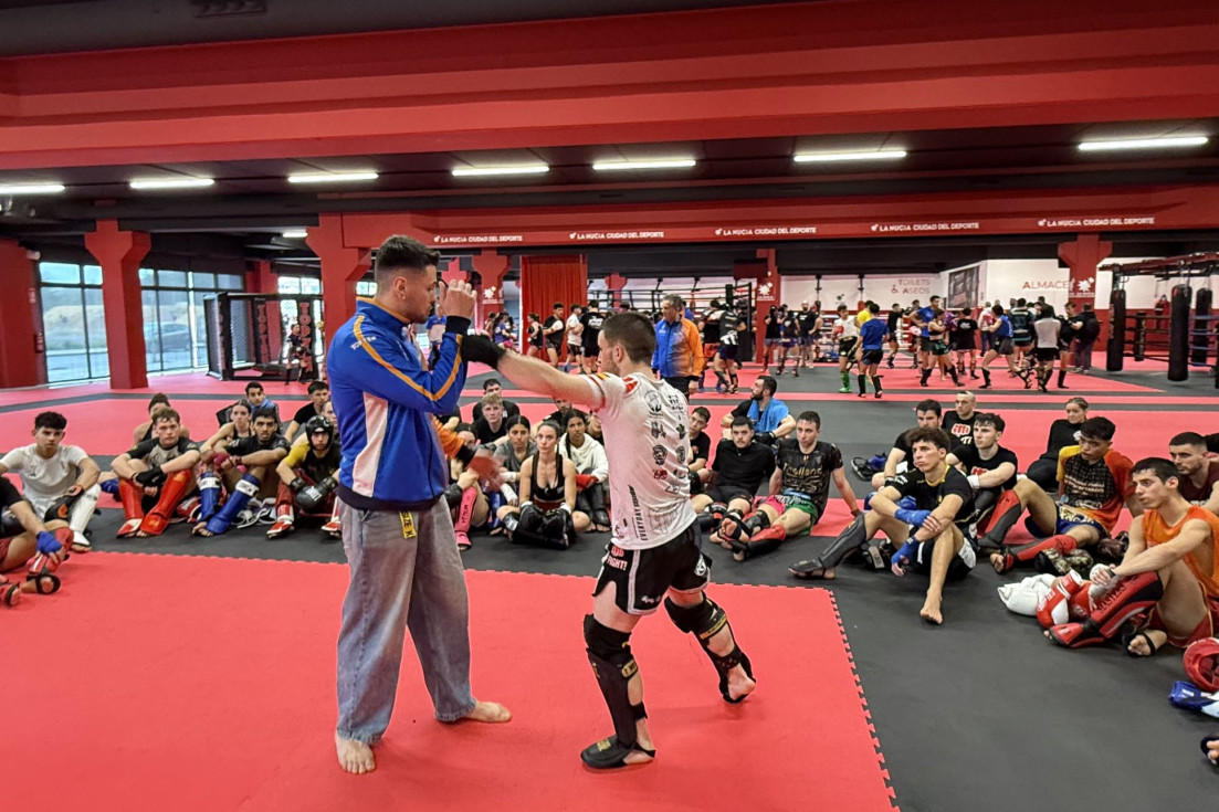 La Nucía reúne a 250 deportistas en una jornada de tecnificación de Kick Boxing y Muay Thai