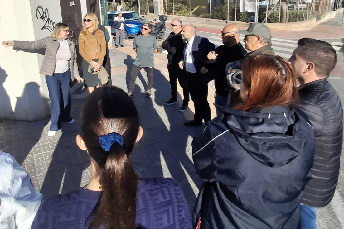 Benidorm estudiará mejoras de movilidad en calles del Rincón de Loix tras las propuestas vecinales