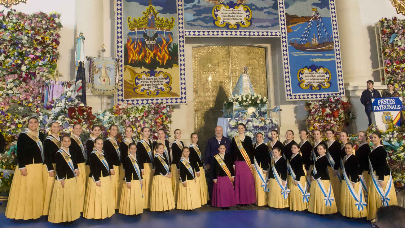 Mare de Déu del Sofratge ofrenda floral Benidorm