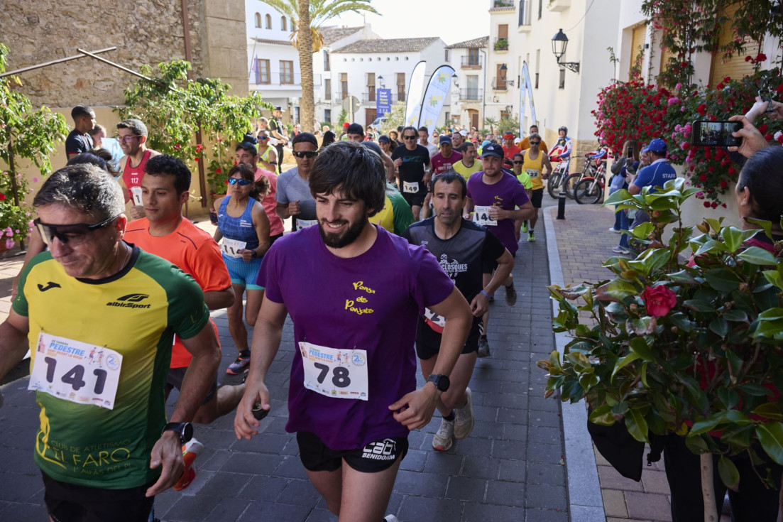 La Nucía celebra la XXI Carrera Pedestre de Sant Vicent con 8 kilómetros de trail entre la plaça Major y el Captivador