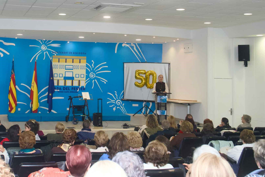 recital amas de casa benidorm día mujer 50 aniversario