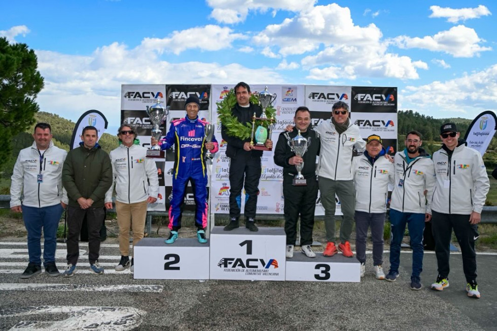 Pujada a la vila podium