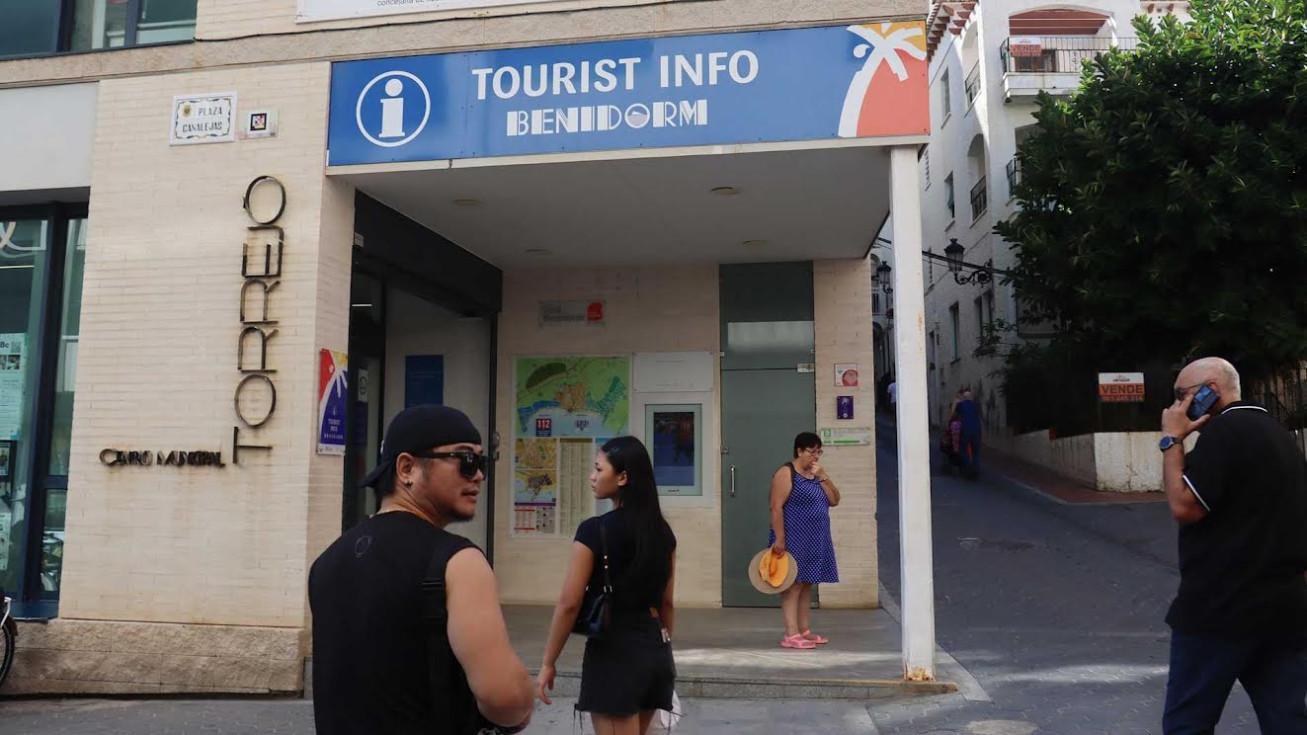 Benidorm impulsa la modernización de la oficina de turismo de El Torrejó con una inversión de 120.000 euros