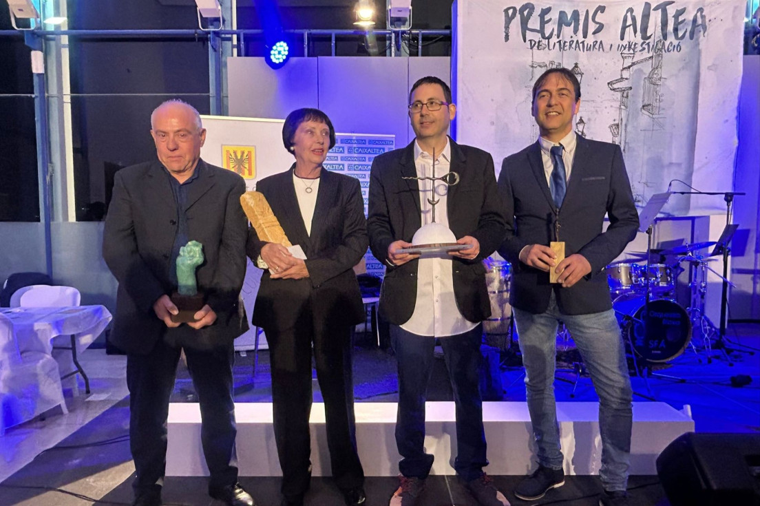 Premis Altea de Literatura i Investigación Premiados y reconocimiento