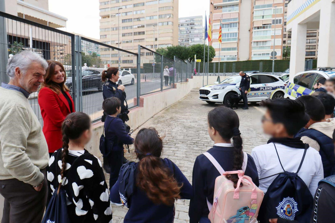 jornada puertas abiertas visita escolares policía local benidorm