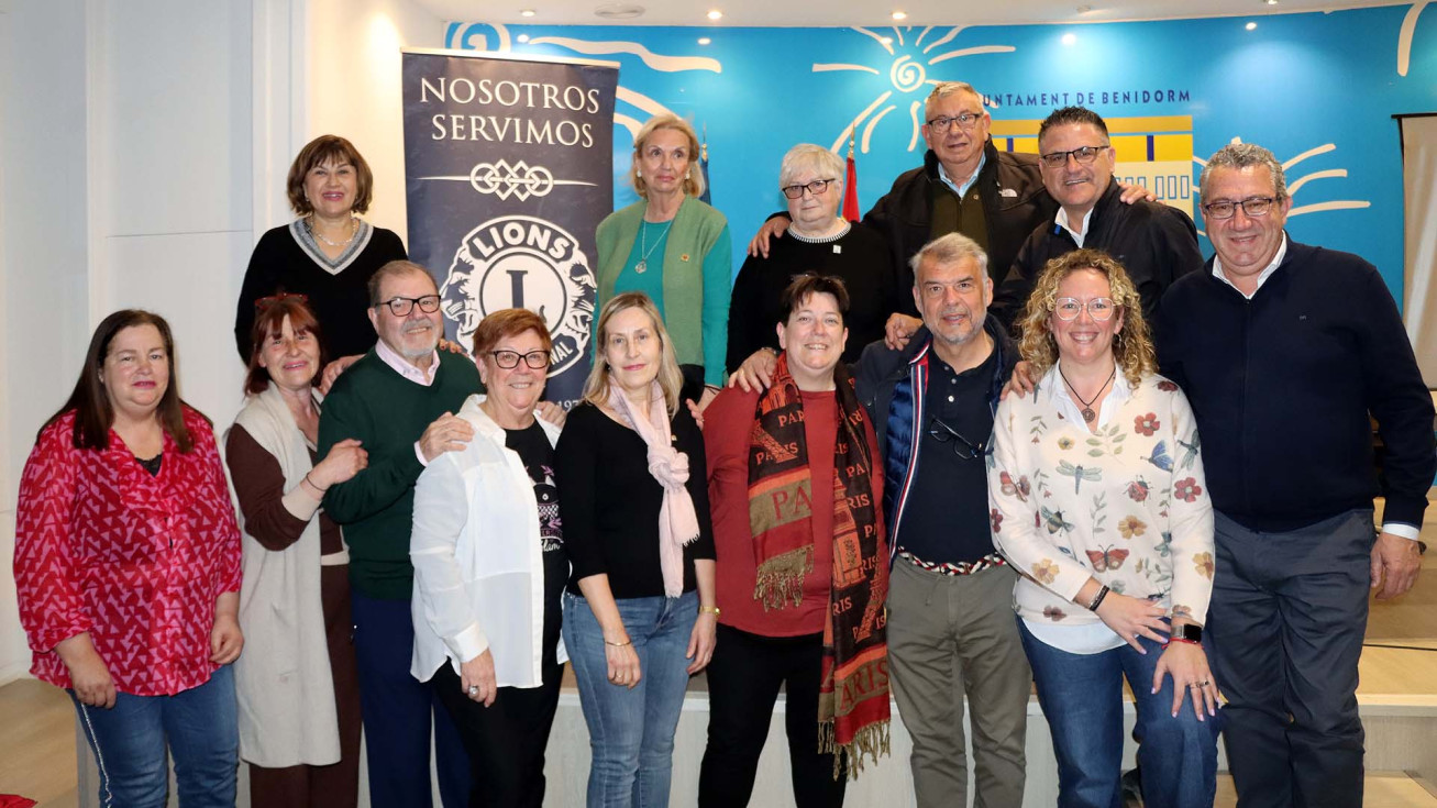 Benidorm 8M conferencia  papel mujer siglo XX