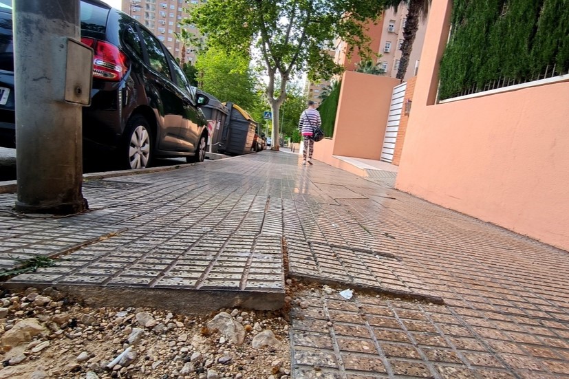 El PSOE de Benidorm denuncia el estado de la avenida Bélgica y el gobierno local responde con una inversión de 1,5 millones planificada