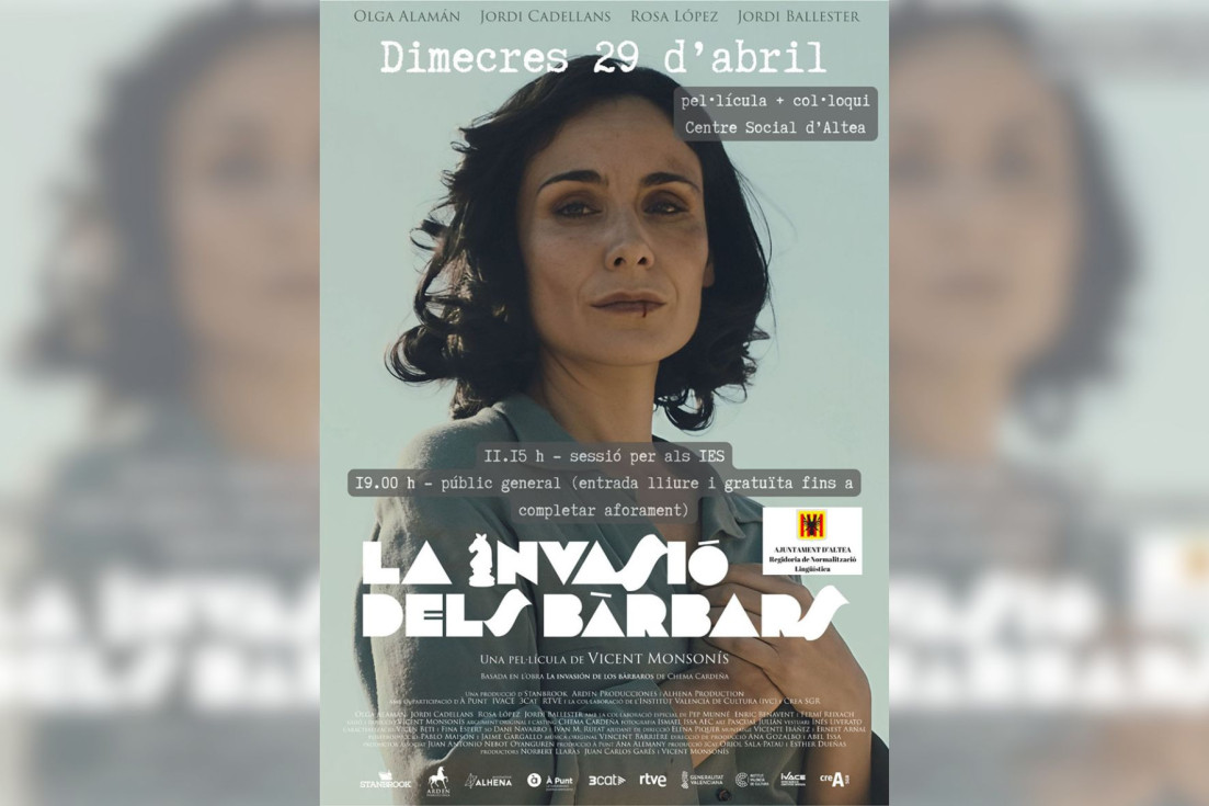 Altea proyecta ‘La invasió dels Bàrbars’ con un coloquio sobre memoria histórica en el Centro Social