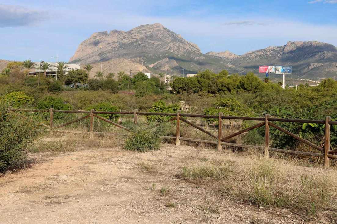 benidorm parque zona verde