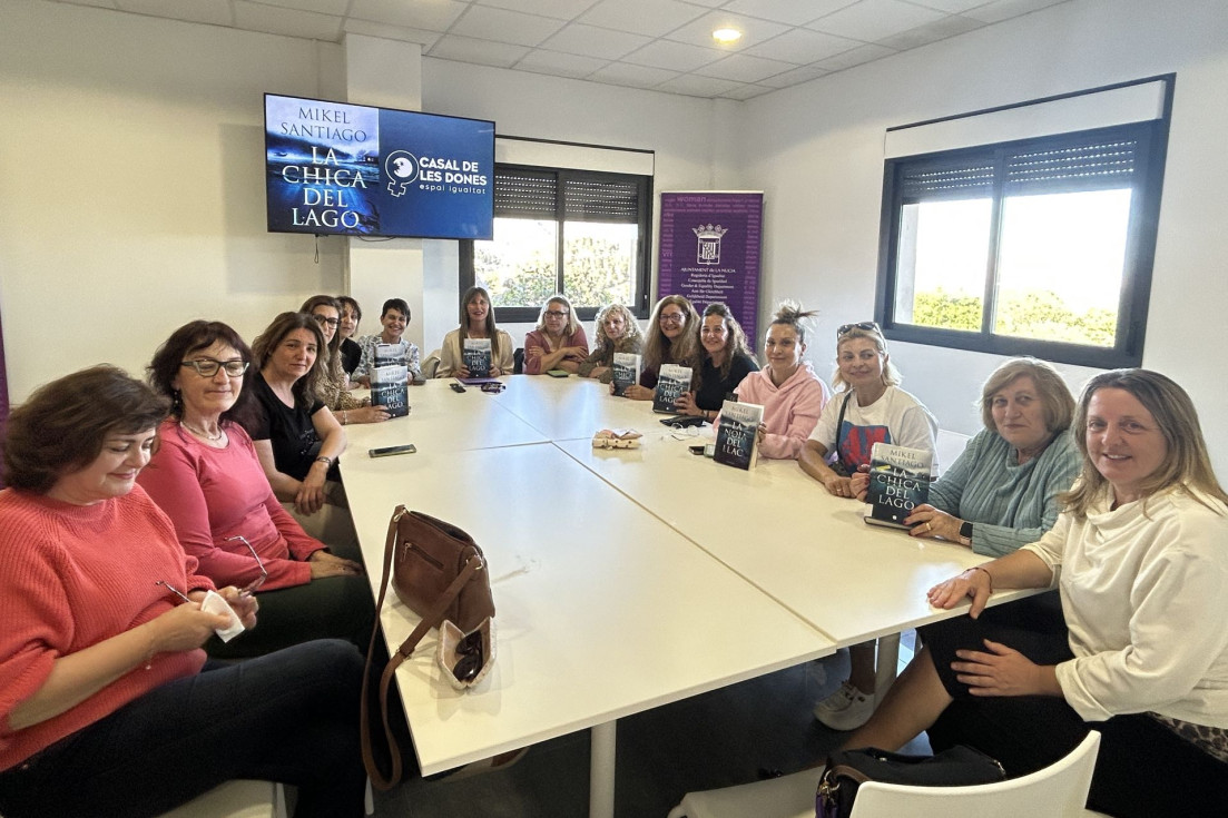 El Club de Lectura Feminista de La Nucía continúa con ‘La Chica del Lago’ y convoca nueva sesión en mayo