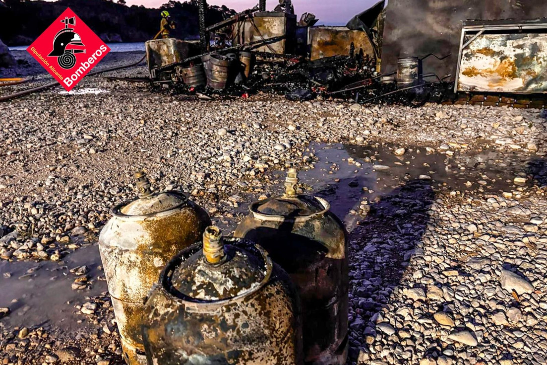 incendio chiringuito puerto Marina Greenwich Altea butano