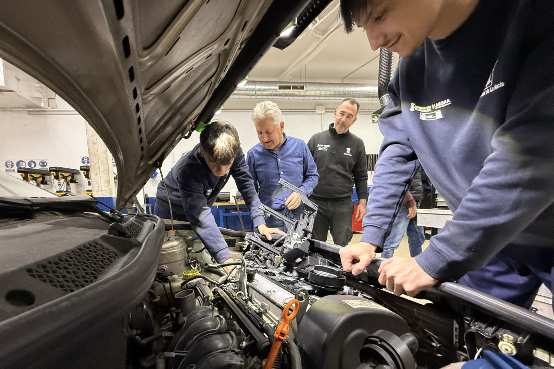 La Nucía forma a 15 desempleados en electromecánica para facilitar su inserción laboral