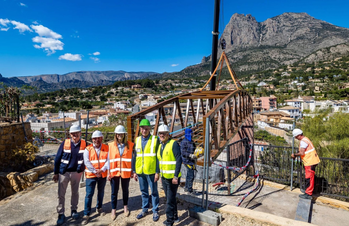 instalación pasarela ascensor finestrat nati algado