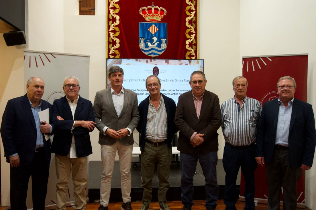 Residencia Santa Marta Mesa redonda 40 aniversario