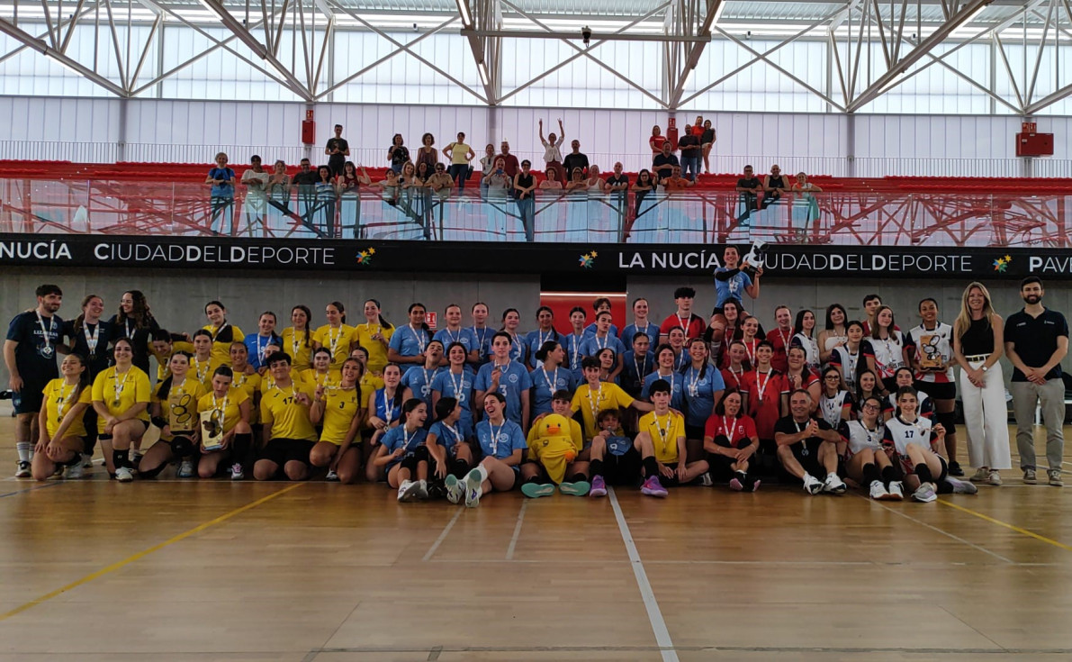 La Nucía reúne a las mejores promesas del vóley provincial en un intenso campeonato provincial
