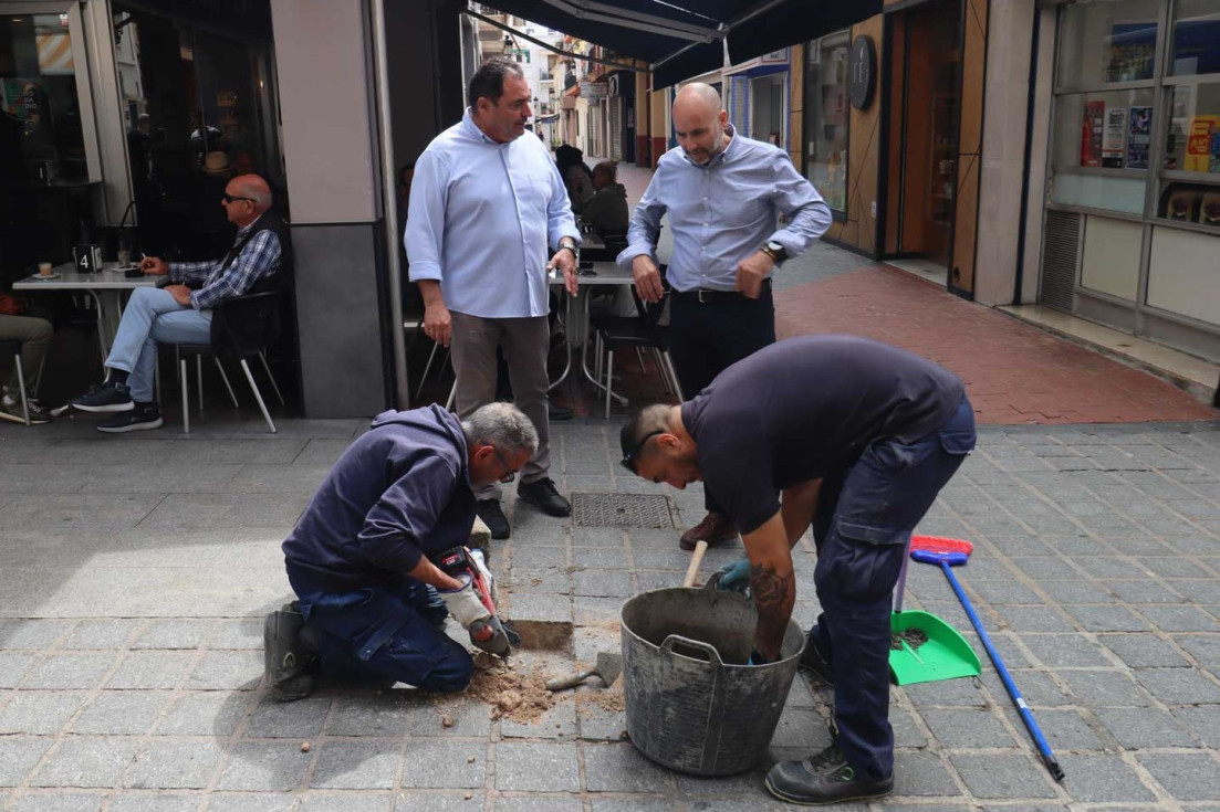 Benidorm mejora pavimento mobiliario calles barrio El Calvari francis muñoz