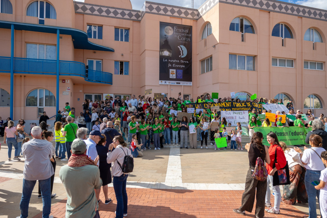concentración l'alfàs huelga educación pública