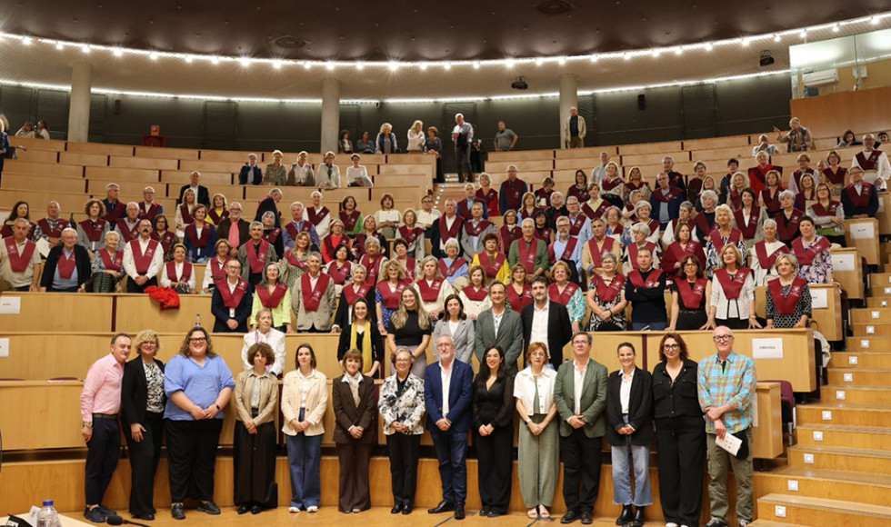 Treinta y cinco alumnos de Altea se gradúan en las Aulas de la Experiencia de la UMH