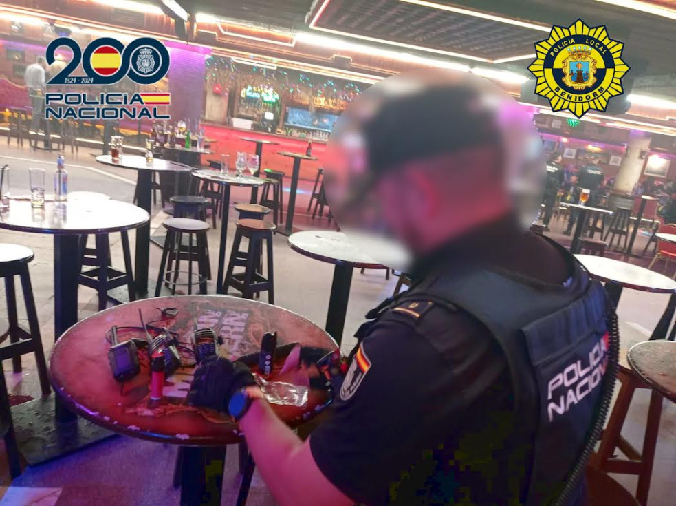 Benidorm intensifica las inspecciones policiales en la “zona inglesa” con nuevos controles en locales de ocio