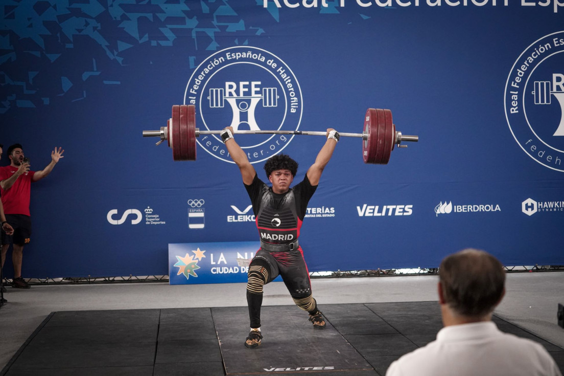 Erik Gaudamud en el Nacional Absoluto de Halterofilia en La Nuc&iacute;a