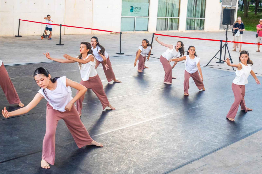 Benidorm inaugura sexta edición Festival Dansa al Carrer Les Ones