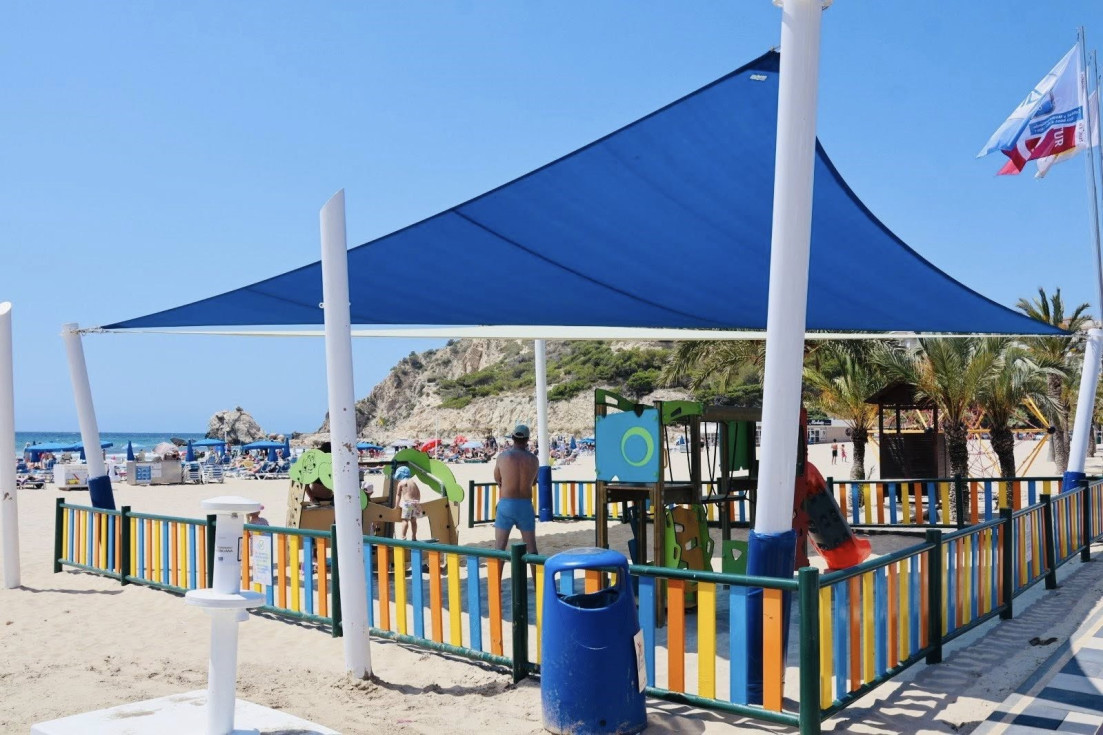 Cala Finestrat Parques sombra