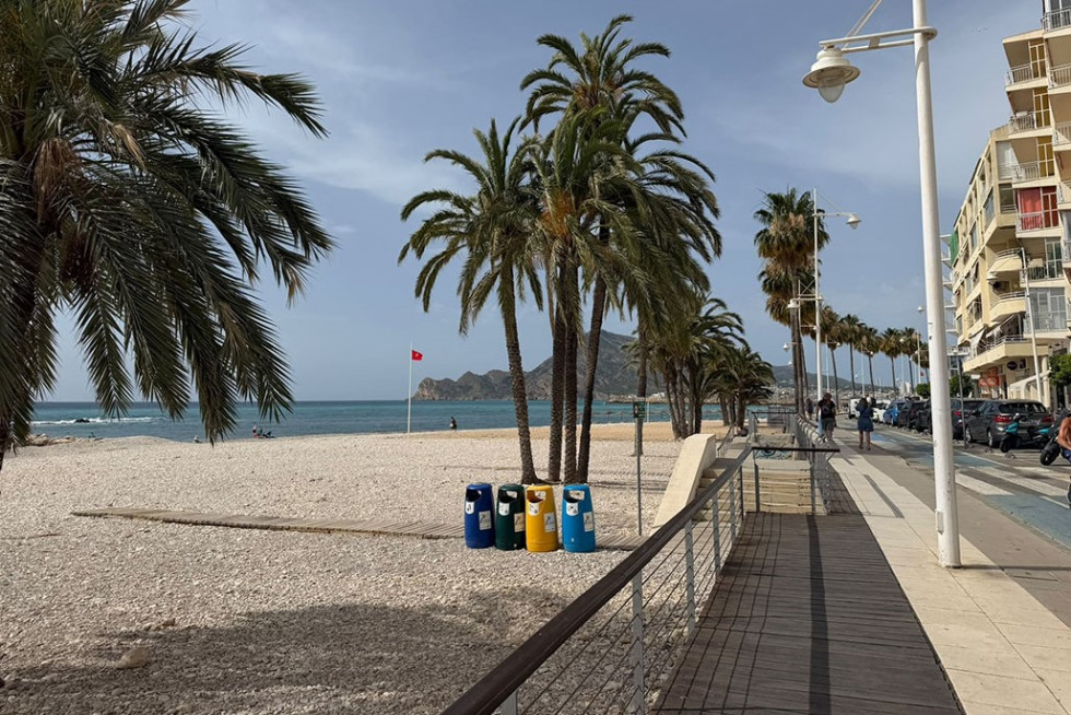 Playa de la Roda Altea cierre baño