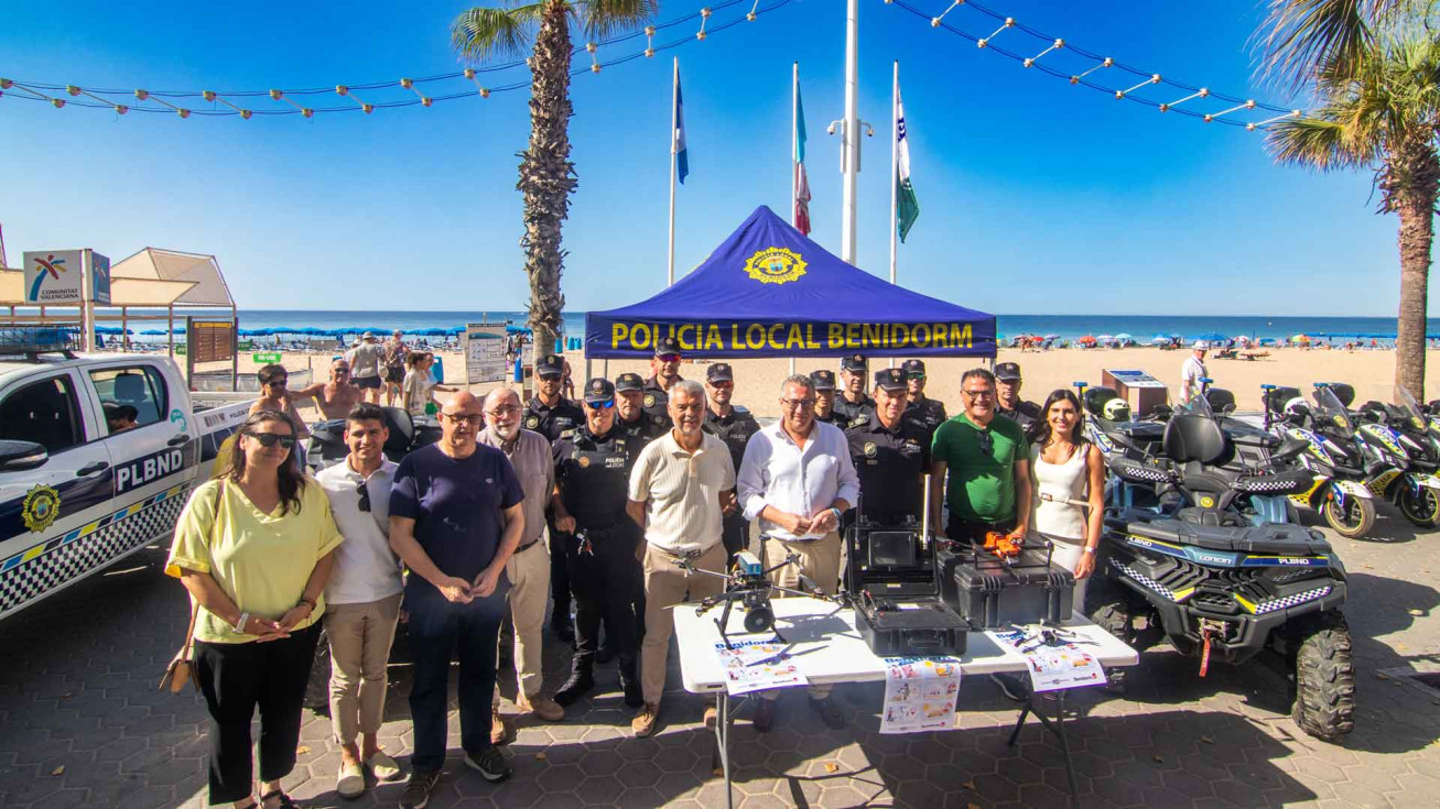 corporación presentación unidad específica  vigilancia playas benidorm verano