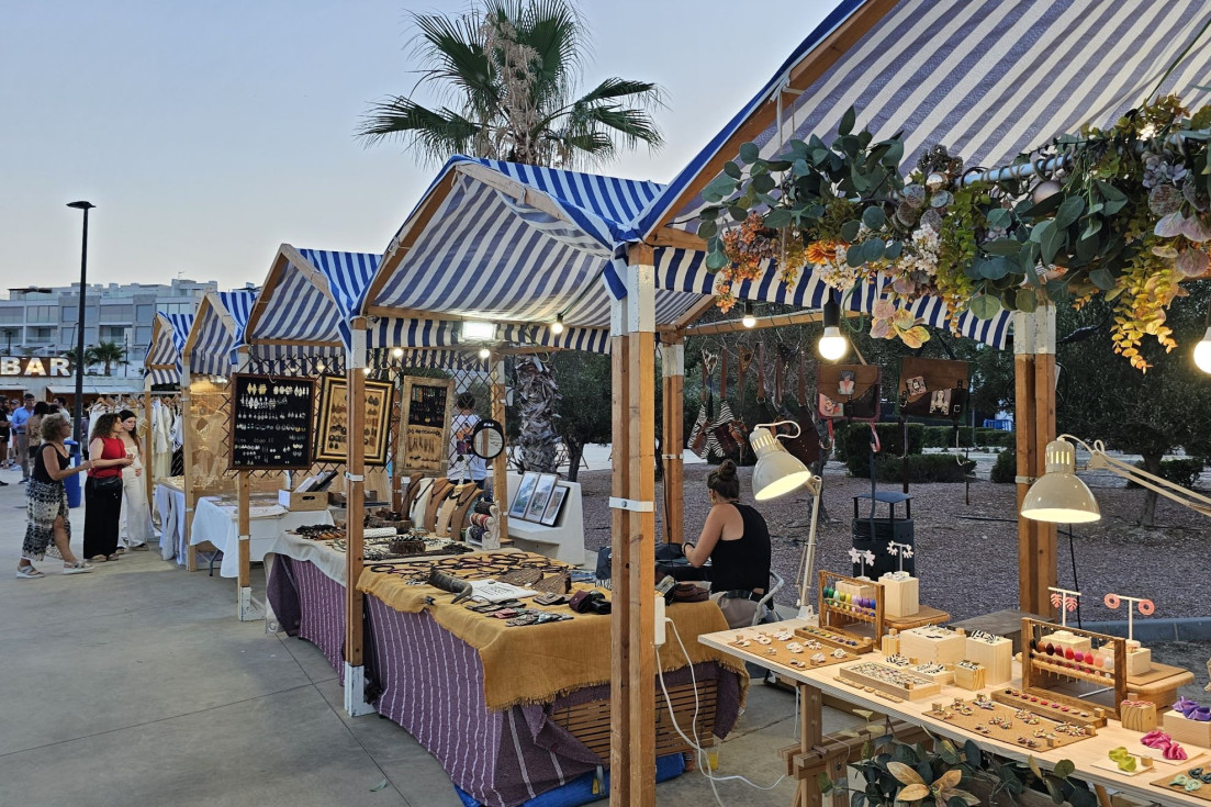 La Vila Street Food Market regresa a Villajoyosa con cuatro noches de gastronomía, música y ocio junto al mar