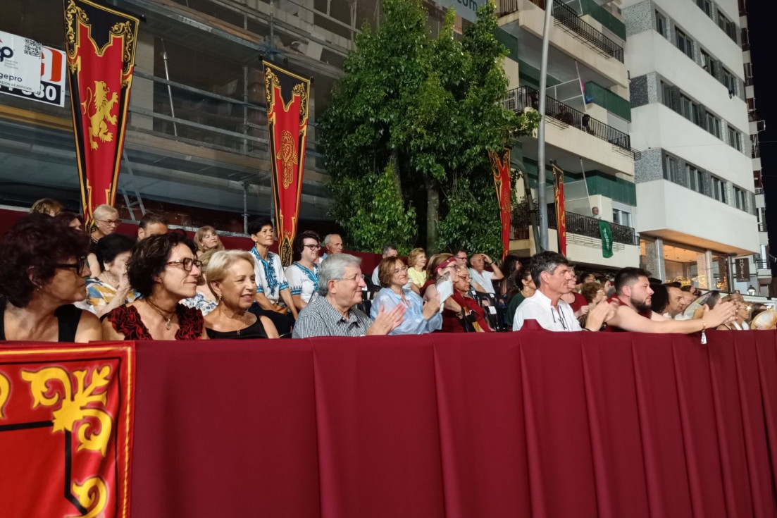 tribuna Desfile moro Villajoyosa 2026