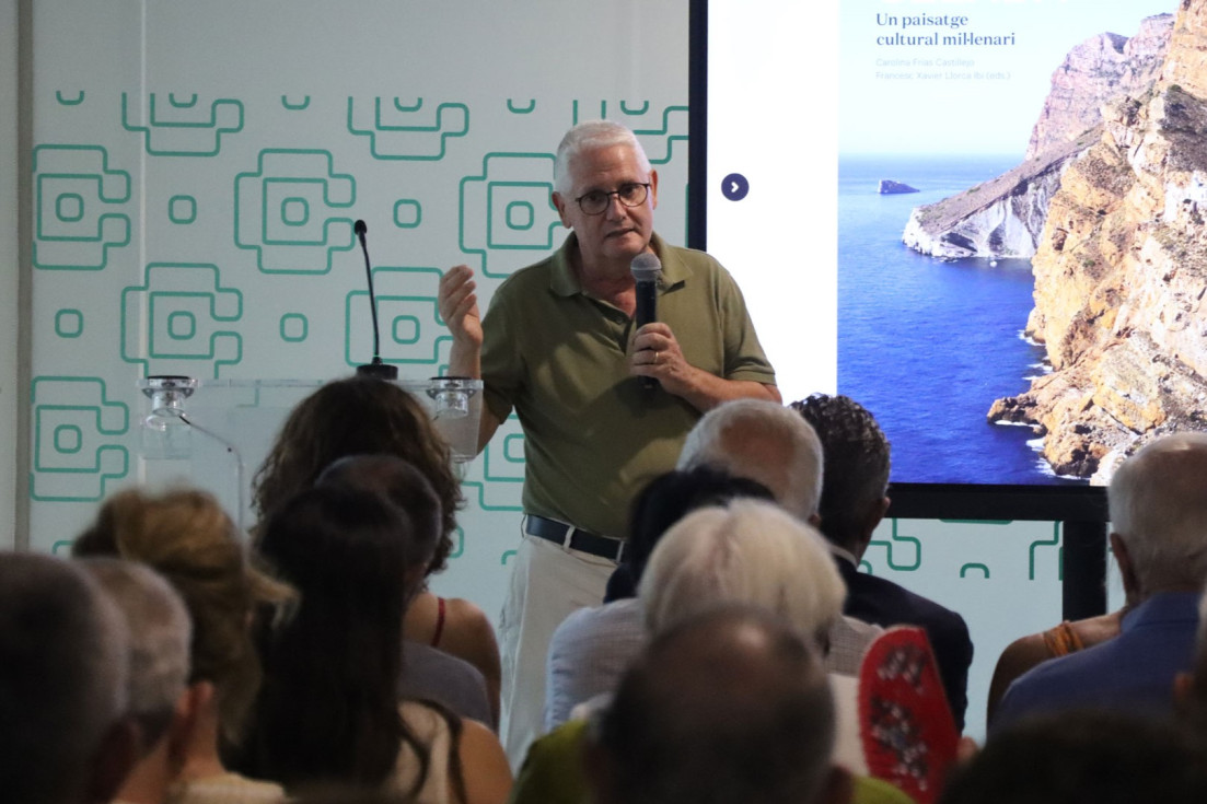 Francesc Xavier Llorca Ibi presentación libro La Serra Gelada Un paisatge milenari