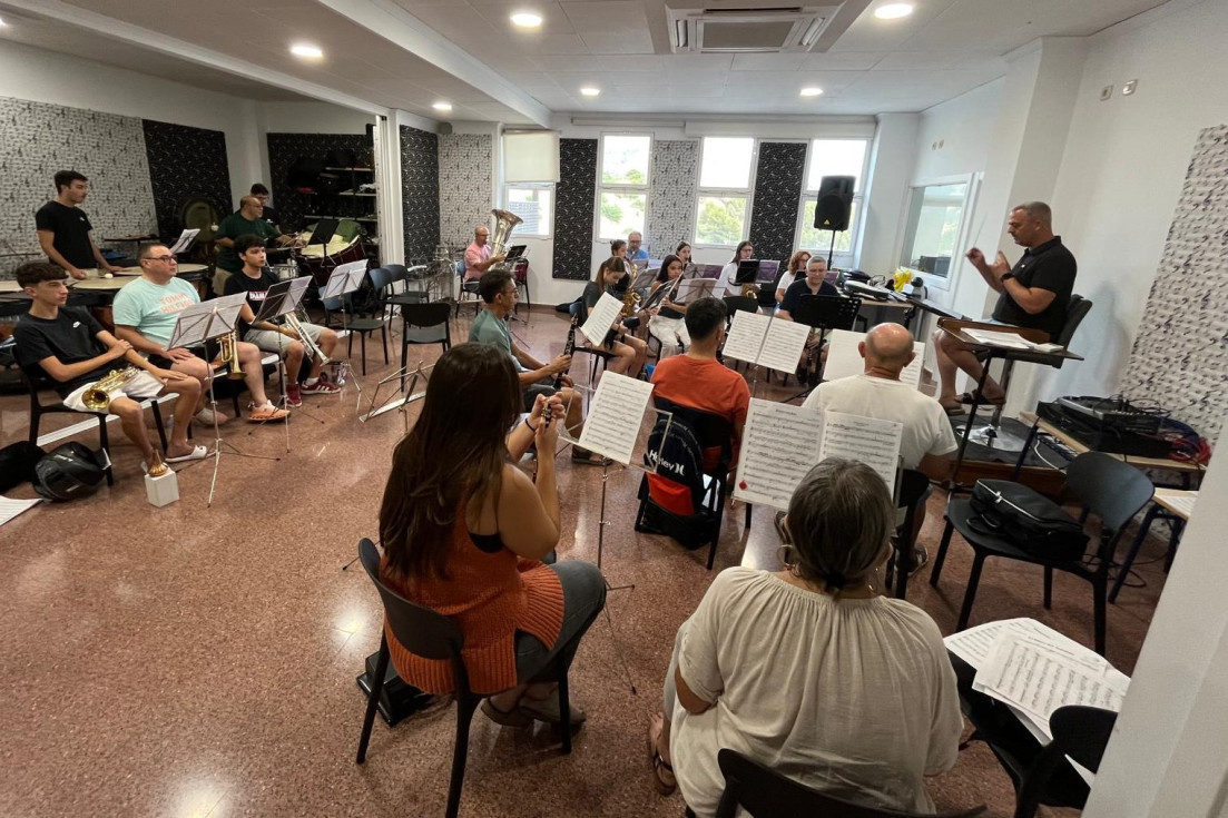 Ensayo Concierto Banda Finestrat Miguel Rios Estiu Cultural