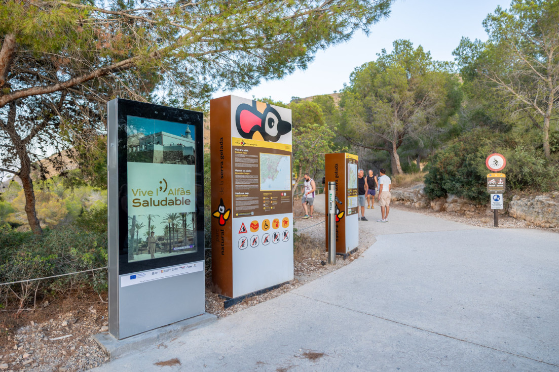 nuevos paneles turísticos interactivos L’Alfàs senda faro albir
