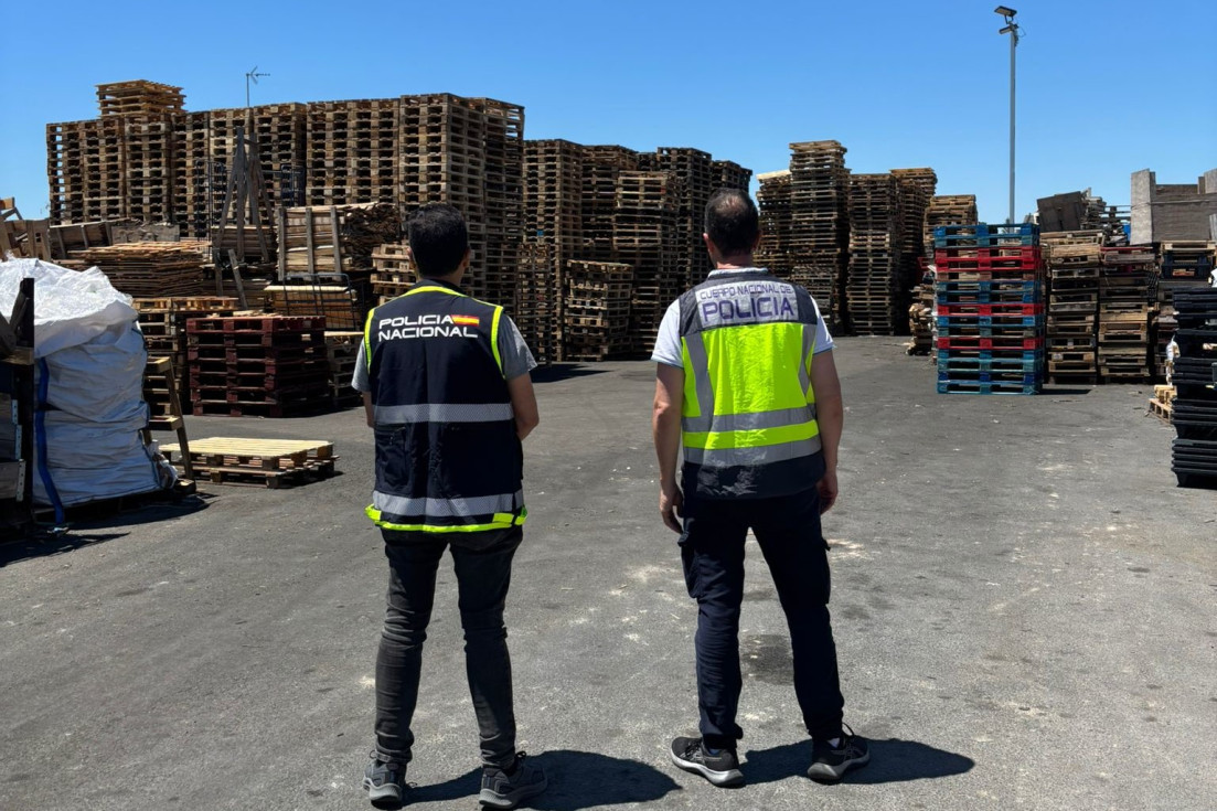 Detenidas cuatro personas por estafar más de 380.000 euros mediante facturas simuladas de palets