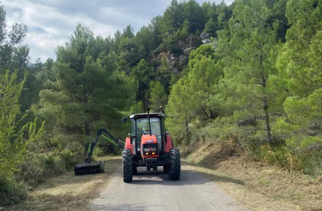 Confrides mejorará tres caminos rurales con una inversión de más de 53.000 euros