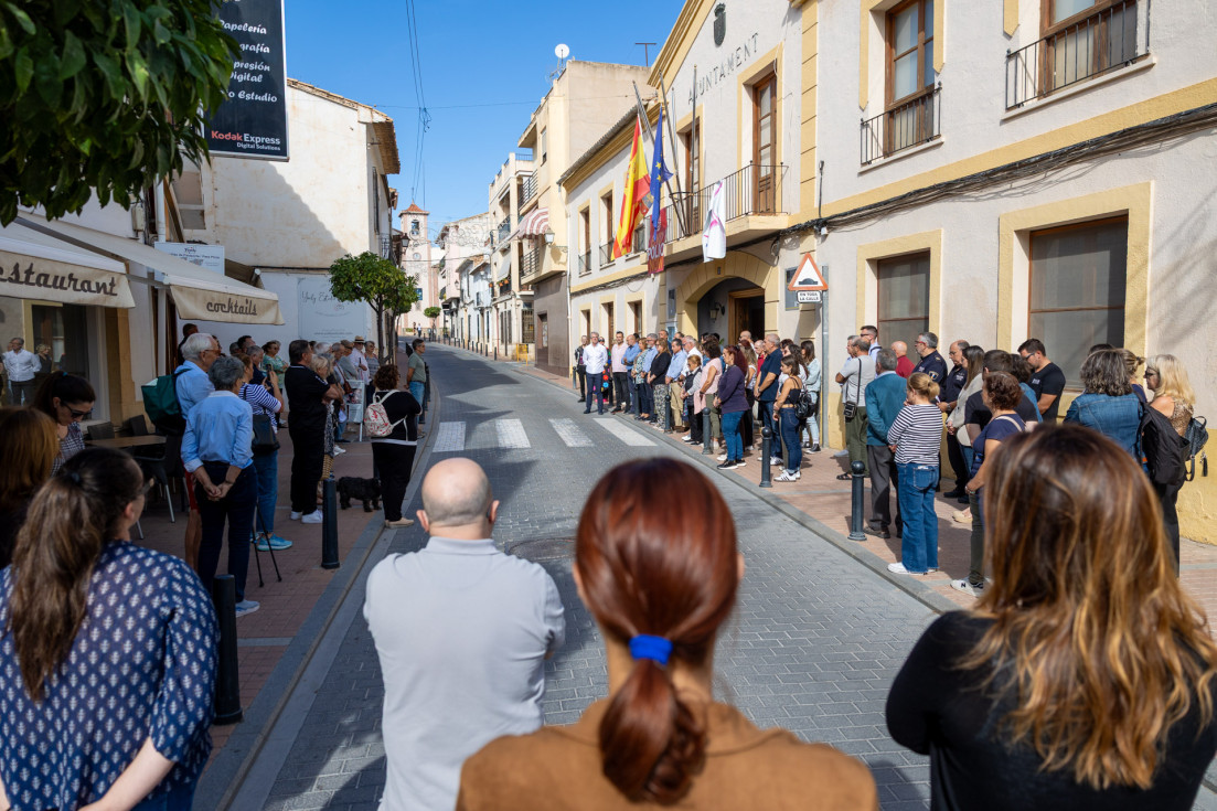 Minuto silencio víctimas DANA l'Alfàs