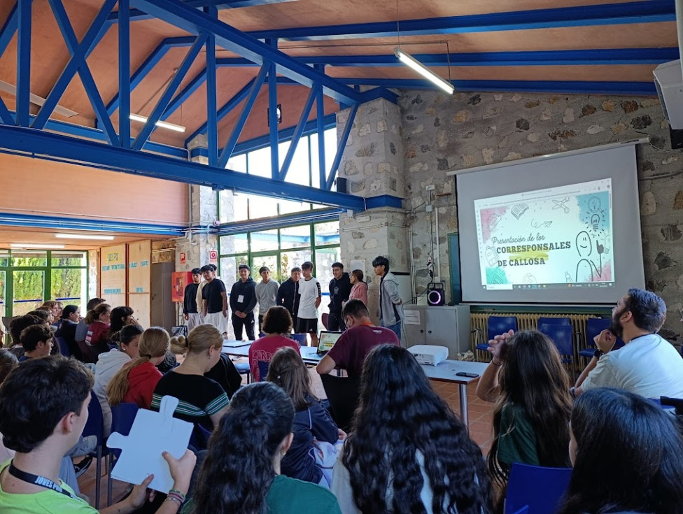 La Marina Baixa y la Marina Alta reúnen a 70 jóvenes en la cuarta edición del encuentro de corresponsales juveniles
