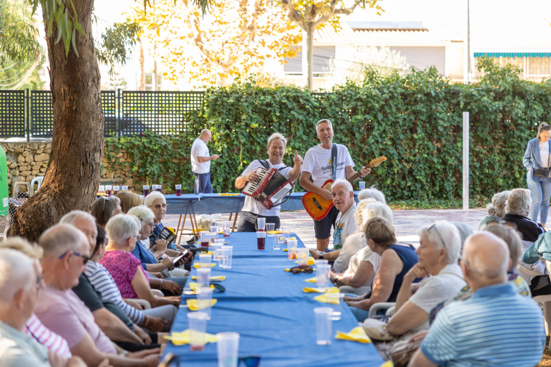 solgruppen jornada convivencia cena solidaria