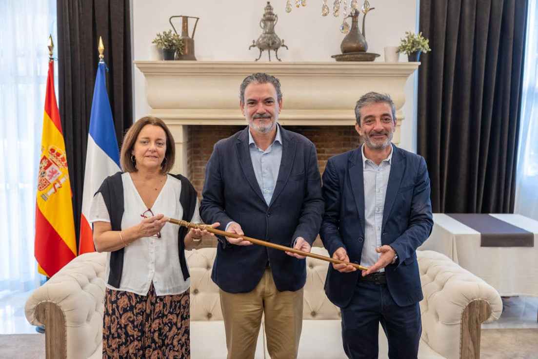L’Alfàs del Pi refuerza sus hermanamientos con Lescar y Covarrubias a través de la cultura y la convivencia