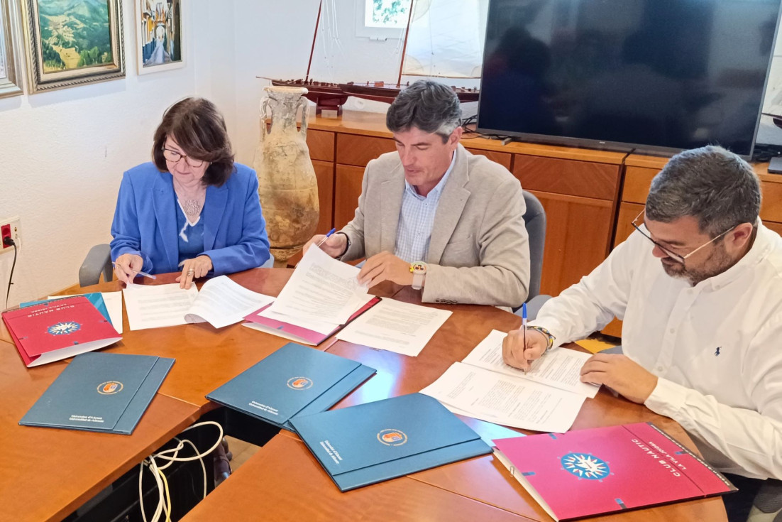 Villajoyosa, la UA y el Club Náutico sellan una alianza para reforzar la protección del pecio Bou Ferrer
