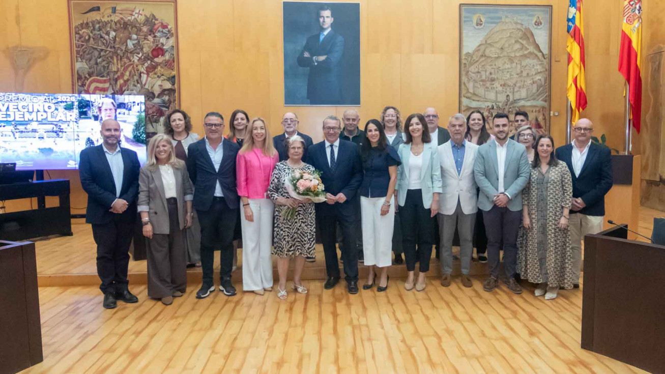 Benidorm reconoce a Úrsula Llinares «Sola» como Vecina Ejemplar por décadas de entrega a los demás