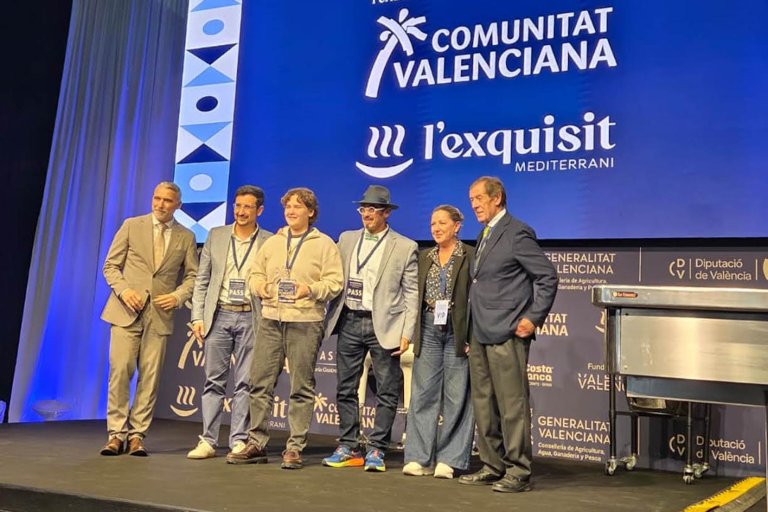 Entrega de reconocimientos durante la celebraci&oacute;n de Gastr&oacute;noma 2026.