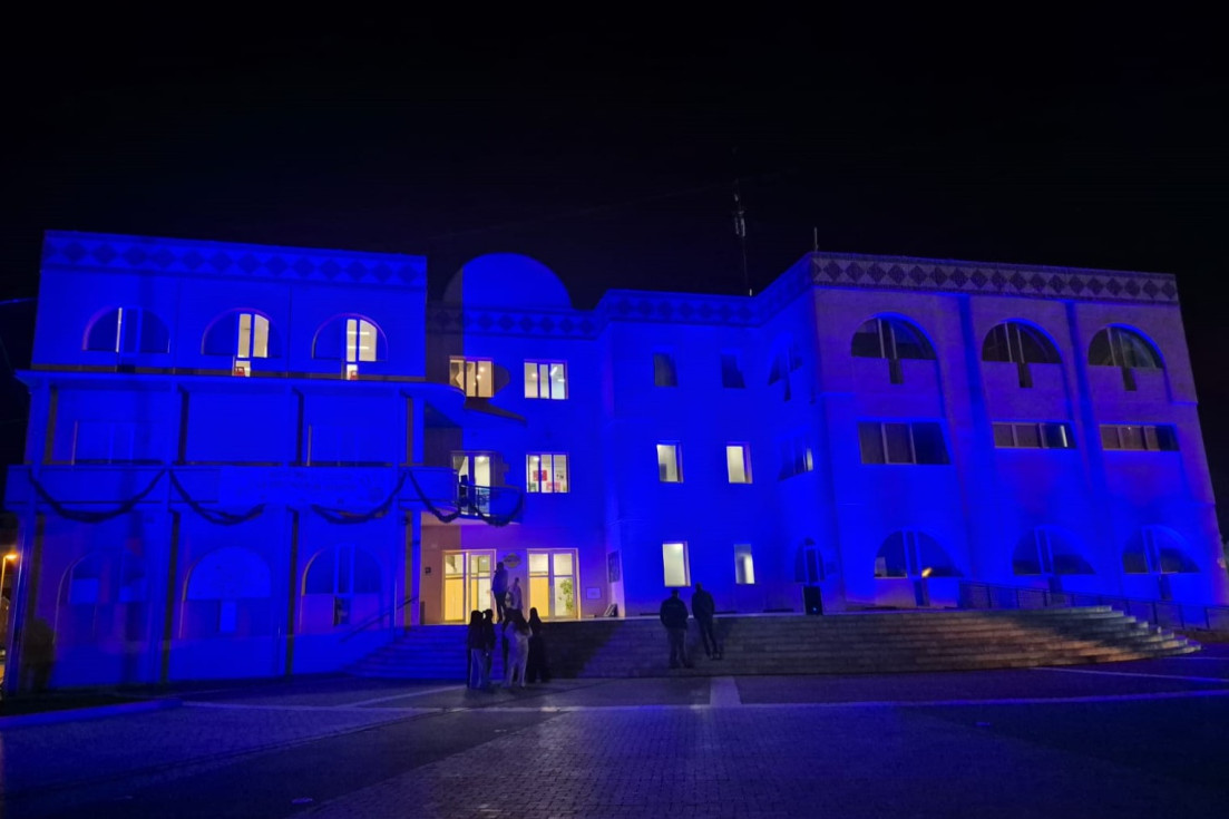 iluminación violeta casa cultura l'alfàs