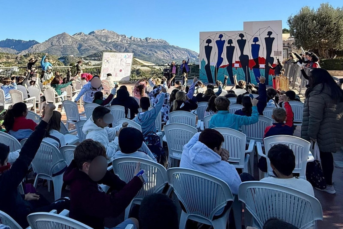 escolares lectura manifiesto 25n polop